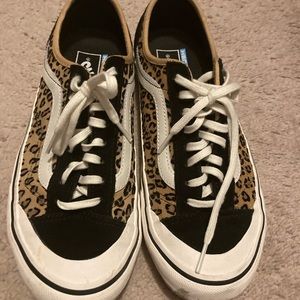 Vans leopard ultracush great condition